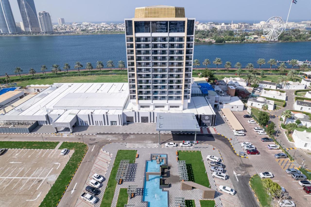Hotel Holiday International Sharjah Eksteriør billede